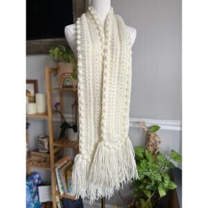 Betmar New York 2 Hats and Scarf sets Faux Fur Betmar New York Ivory Faux Fur Hat & Gloves Set NWT Winter  main image 3